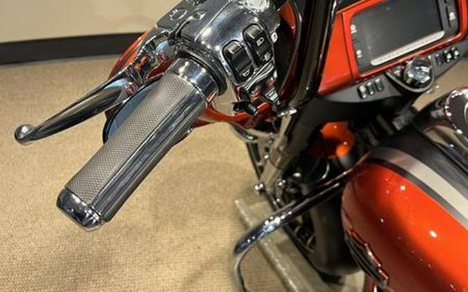 2018 Harley-Davidson® FLHXSE - CVO™ Street Glide®