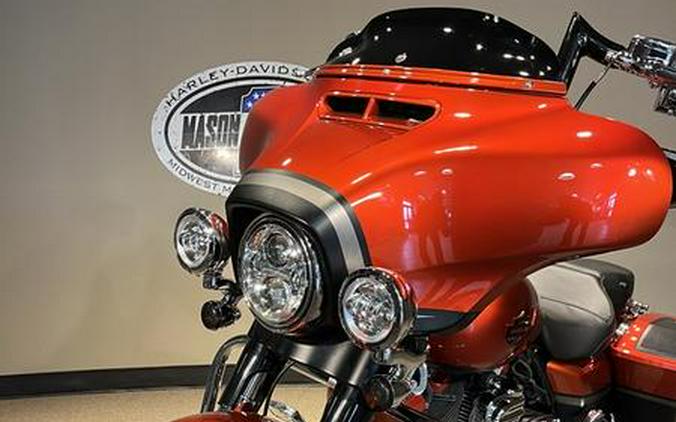 2018 Harley-Davidson® FLHXSE - CVO™ Street Glide®