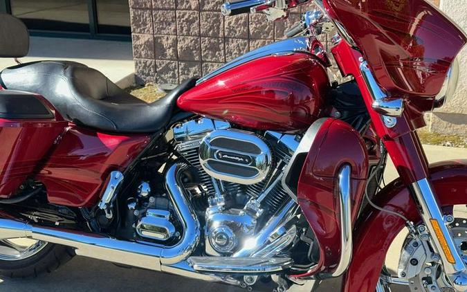 2016 Harley-Davidson® FLHXSE - CVO™ Street Glide®