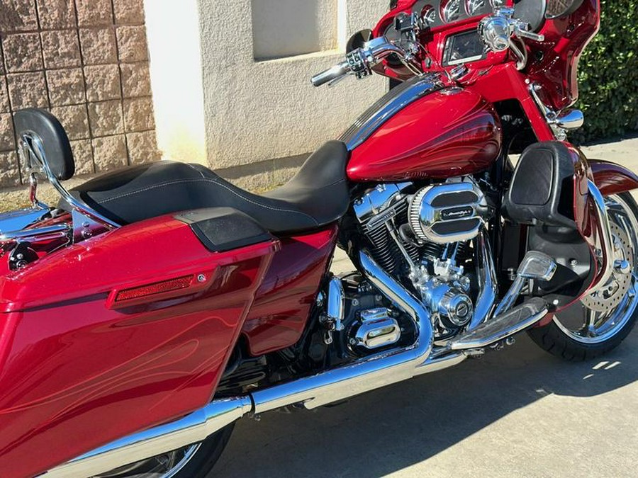 2016 Harley-Davidson® FLHXSE - CVO™ Street Glide®