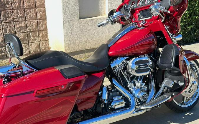 2016 Harley-Davidson® FLHXSE - CVO™ Street Glide®