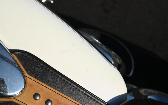 2010 Harley-Davidson FLSTC - Heritage Softail Classic