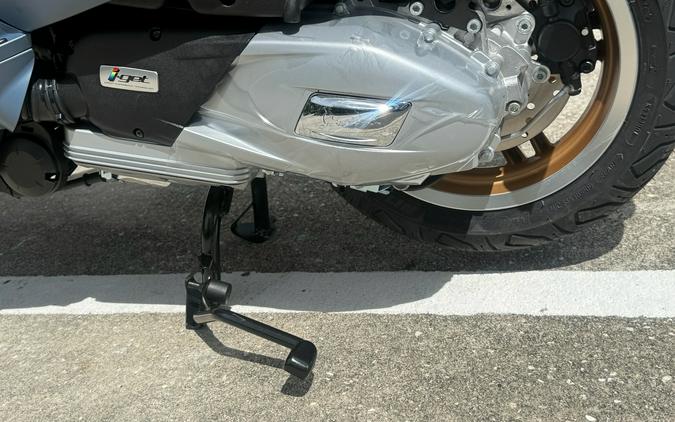2027 Vespa Primavera 50 Officina 8