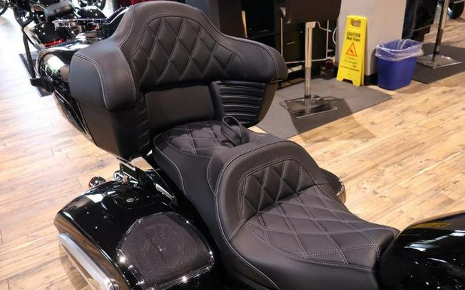 2026 Indian Motorcycle® Pursuit® Limited 112 w/PowerBand Audio Sunset Red Metallic