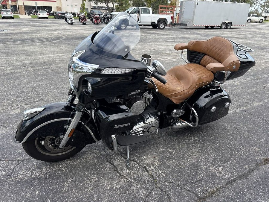 2016 Indian Motorcycle® Roadmaster® Thunder Black