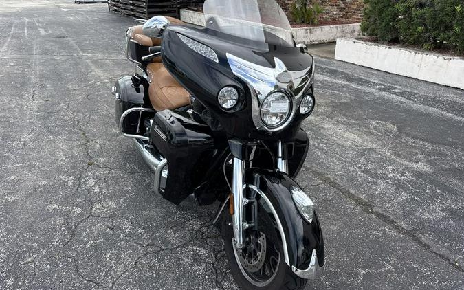 2016 Indian Motorcycle® Roadmaster® Thunder Black