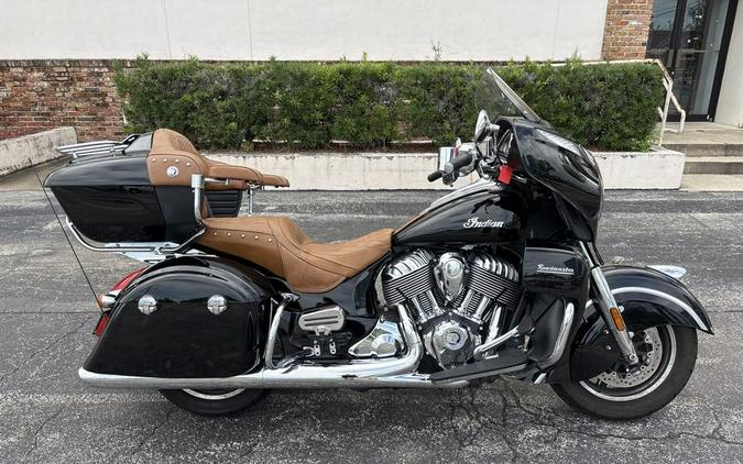 2016 Indian Motorcycle® Roadmaster® Thunder Black