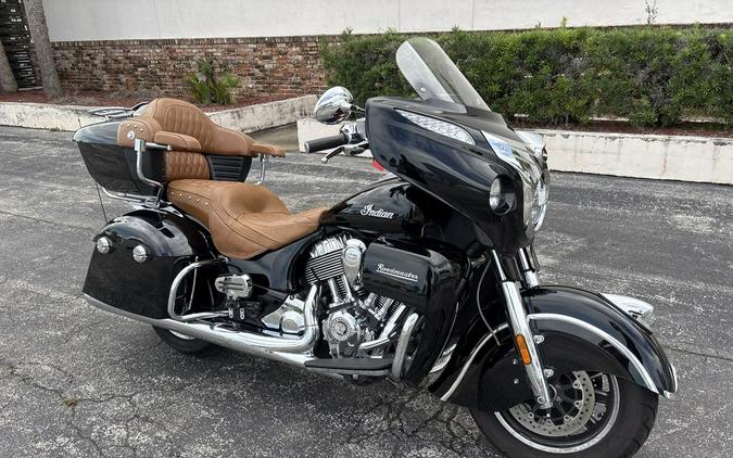 2016 Indian Motorcycle® Roadmaster® Thunder Black