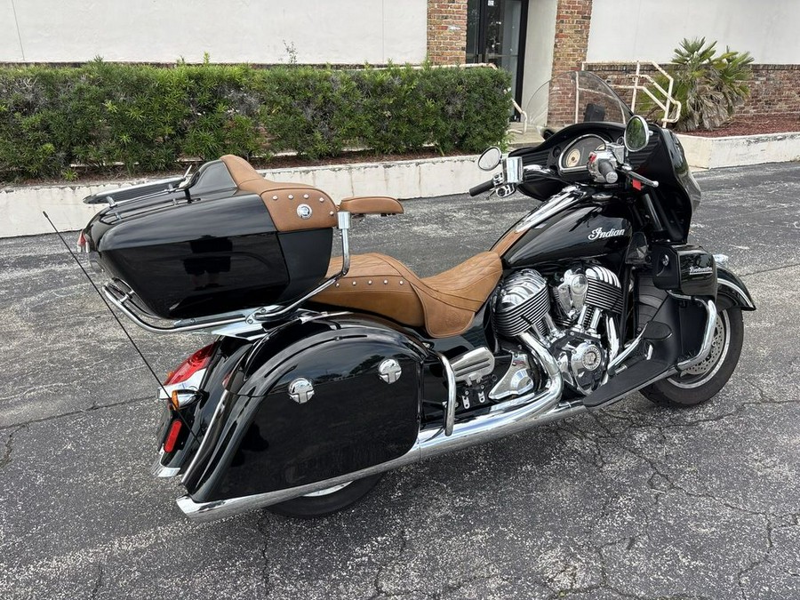 2016 Indian Motorcycle® Roadmaster® Thunder Black