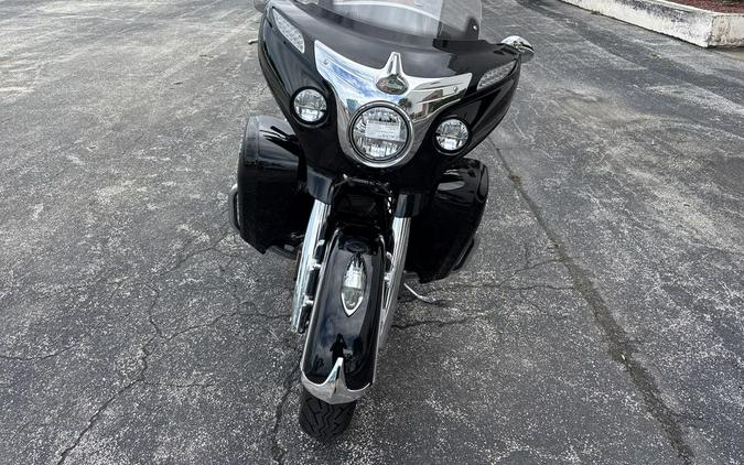 2016 Indian Motorcycle® Roadmaster® Thunder Black