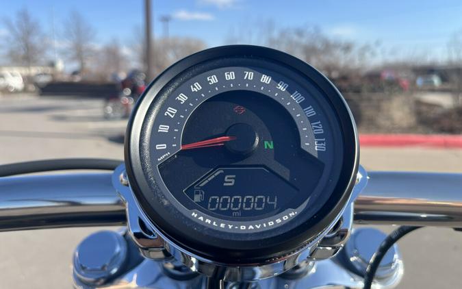 2026 Harley-Davidson® FXBR Breakout® Vivid Black