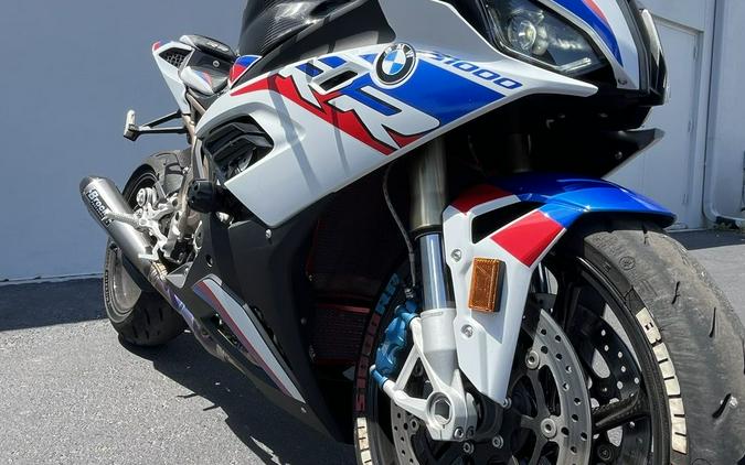 2022 BMW S 1000 RR Light White / Racing Blue / Racing Red