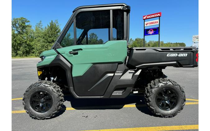 2025 Can-Am DEFENDER DPS CAB HD9