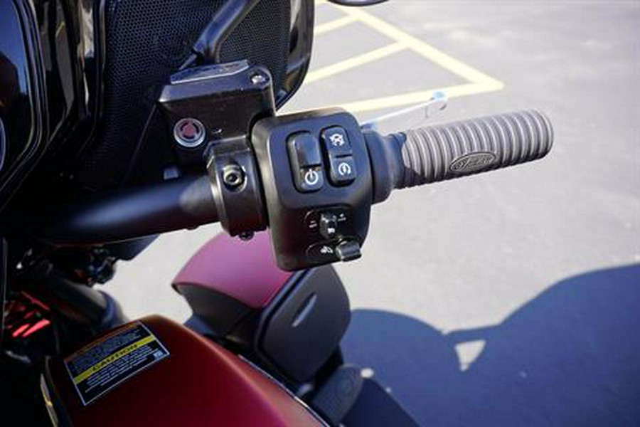 2025 Indian Motorcycle Roadmaster® PowerPlus Dark Horse® with 112