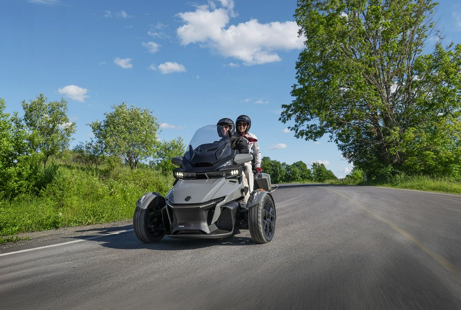 2027 Can-Am Spyder RT Sea-to-Sky