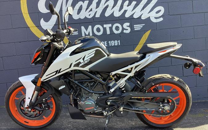 2022 KTM Duke