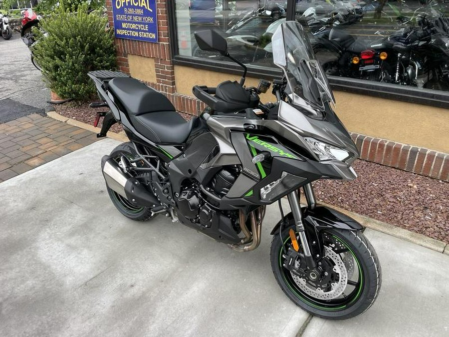 2025 Kawasaki Versys® 1100 SE LT ABS