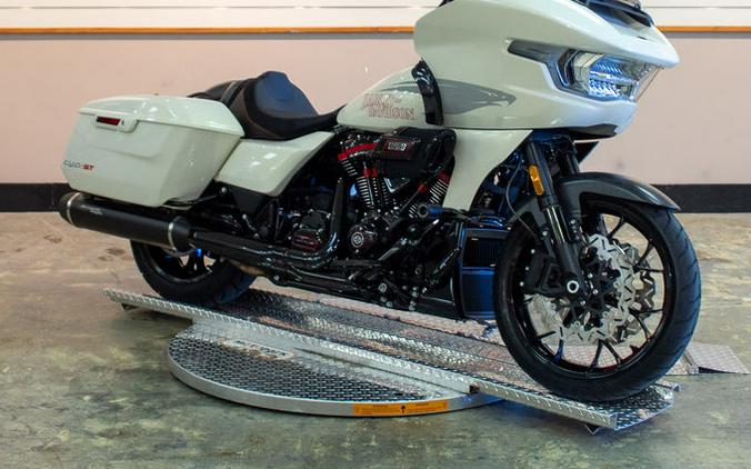 2024 Harley-Davidson CVO Road Glide ST Review [13 Fast Facts]