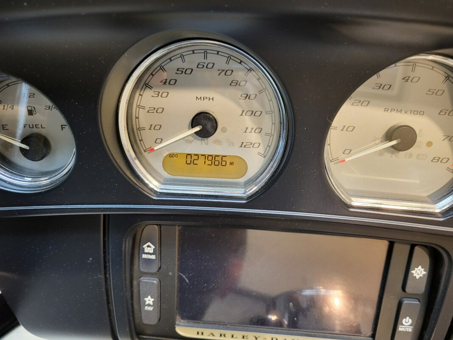 2017 Harley-Davidson Street Glide Special Black Denim FLHXS