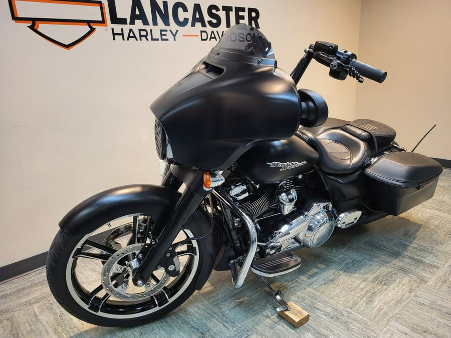 2017 Harley-Davidson Street Glide Special Black Denim FLHXS