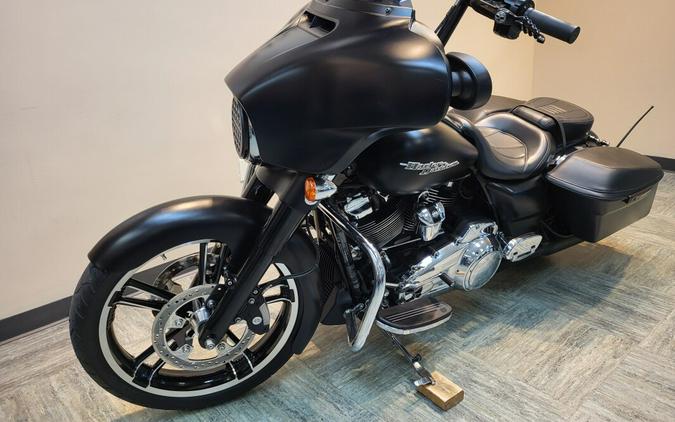 2017 Harley-Davidson Street Glide Special Black Denim FLHXS