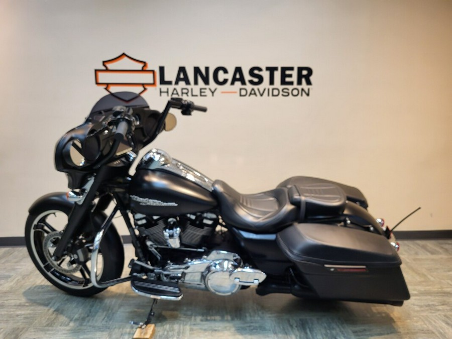 2017 Harley-Davidson Street Glide Special Black Denim FLHXS