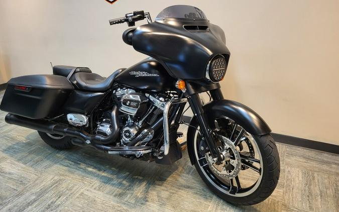 2017 Harley-Davidson Street Glide Special Black Denim FLHXS