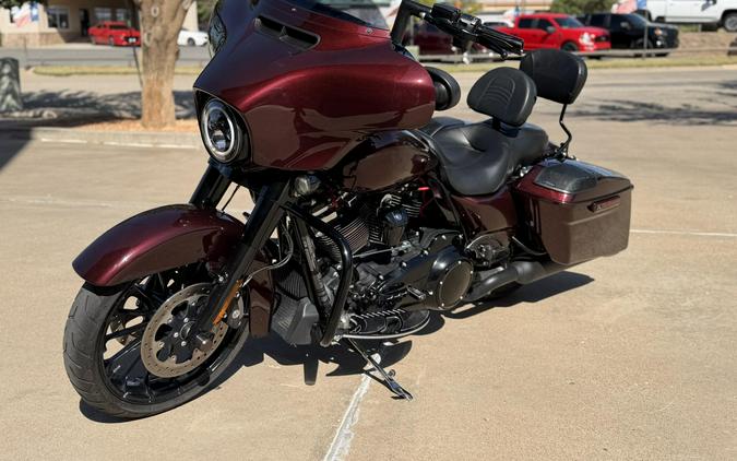 2018 Harley-Davidson® Street Glide® Special Twisted Cherry
