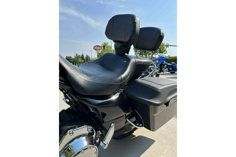 2010 Harley-Davidson® Street Glide??? Base
