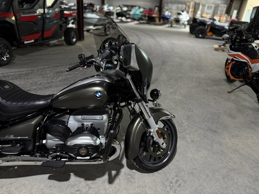 2022 BMW R 18 Transcontinental Manhattan Metallic Matt