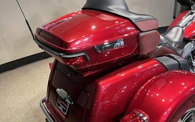 2023 Harley-Davidson® FLHTCUTGAN - Tri Glide® Ultra Anniversary Edition