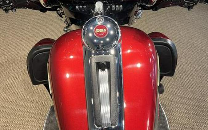 2023 Harley-Davidson® FLHTCUTGAN - Tri Glide® Ultra Anniversary Edition