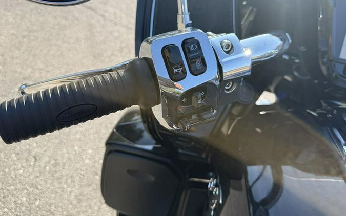 2026 Indian Pursuit Limited Black Metallic