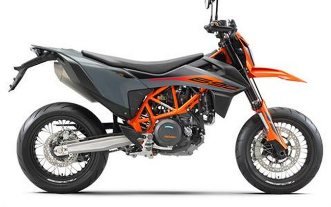 2022 KTM 690 SMC R
