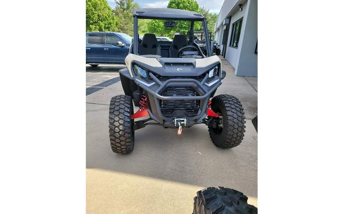 2024 Can-Am 6YRB COM XTP 64 1000R