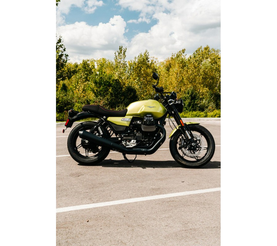 2025 Moto Guzzi V7 Sport