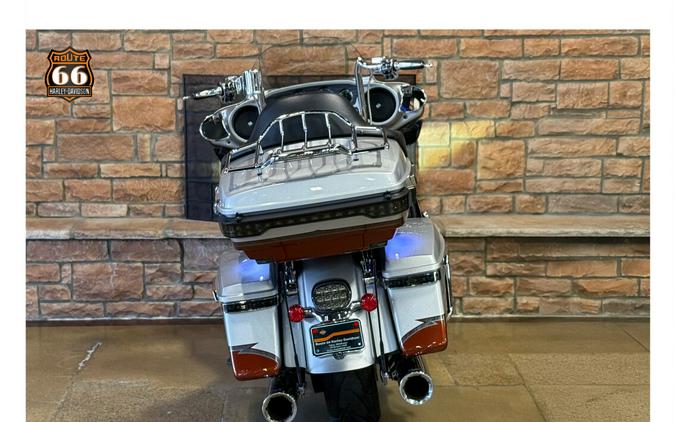 2014 Harley-Davidson® CVO™ Electra Glide Ultra Limited® STR SLVR/SUNSET W/ PINSTRIP
