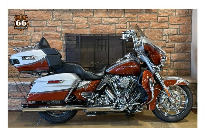 2014 Harley-Davidson® CVO™ Electra Glide Ultra Limited® STR SLVR/SUNSET W/ PINSTRIP
