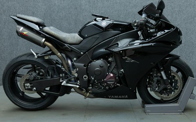 2012 YAMAHA YZFR1