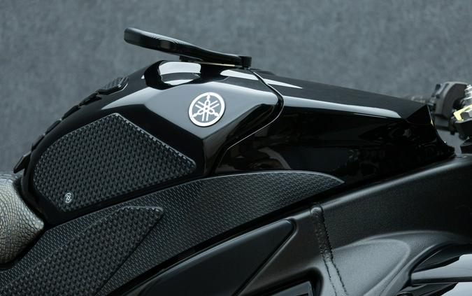 2012 YAMAHA YZFR1