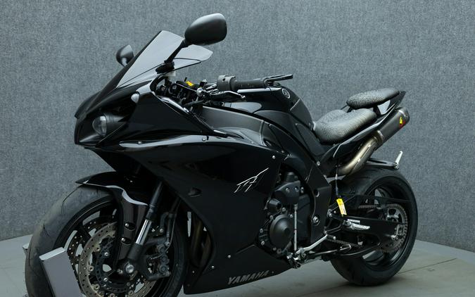 2012 YAMAHA YZFR1