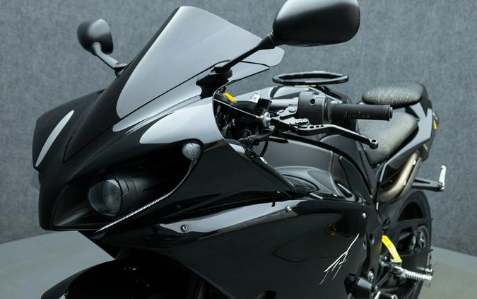 2012 YAMAHA YZFR1