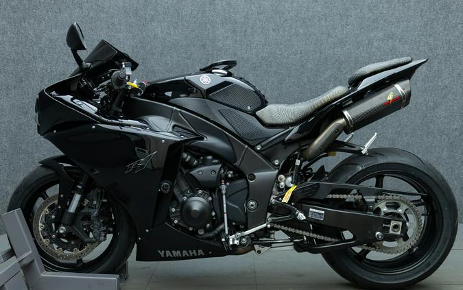 2012 YAMAHA YZFR1