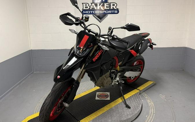 2027 Ducati Hypermotard 698 Mono Nera