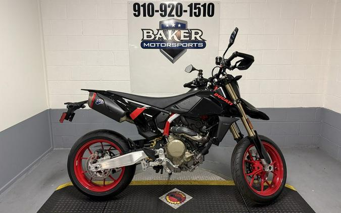 2027 Ducati Hypermotard 698 Mono Nera