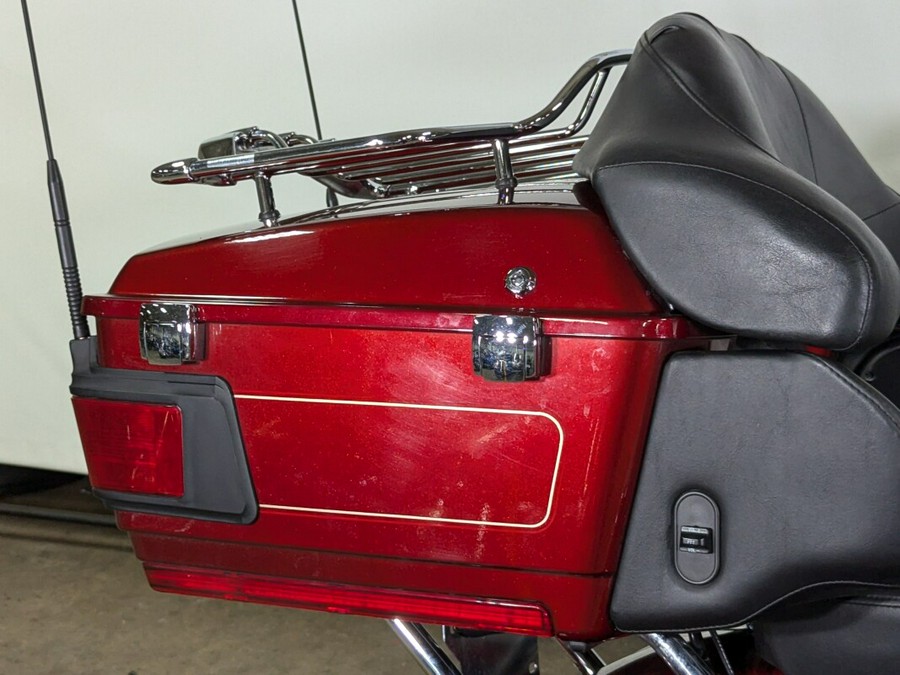 2010 Harley-Davidson Electra Glide® Ultra Classic® Red Hot Sunglo