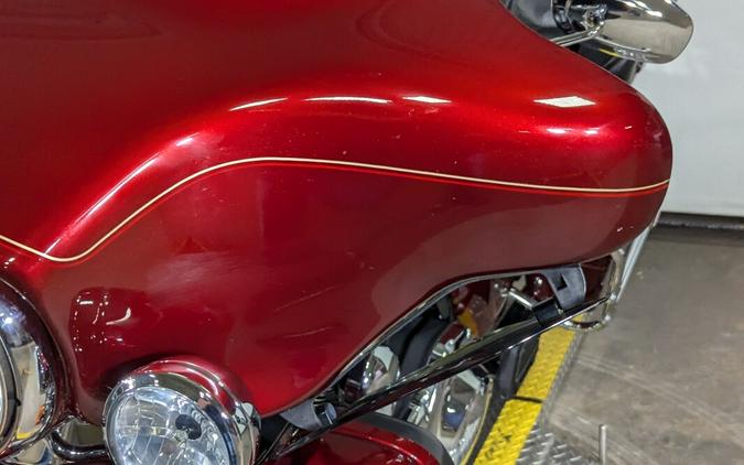 2010 Harley-Davidson Electra Glide® Ultra Classic® Red Hot Sunglo