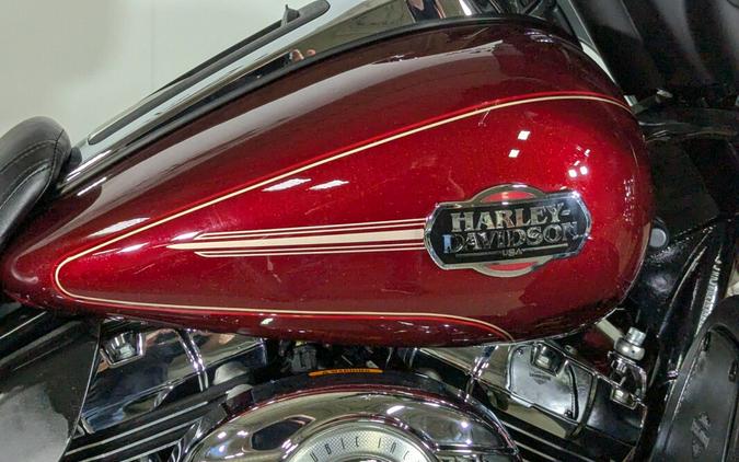 2010 Harley-Davidson Electra Glide® Ultra Classic® Red Hot Sunglo