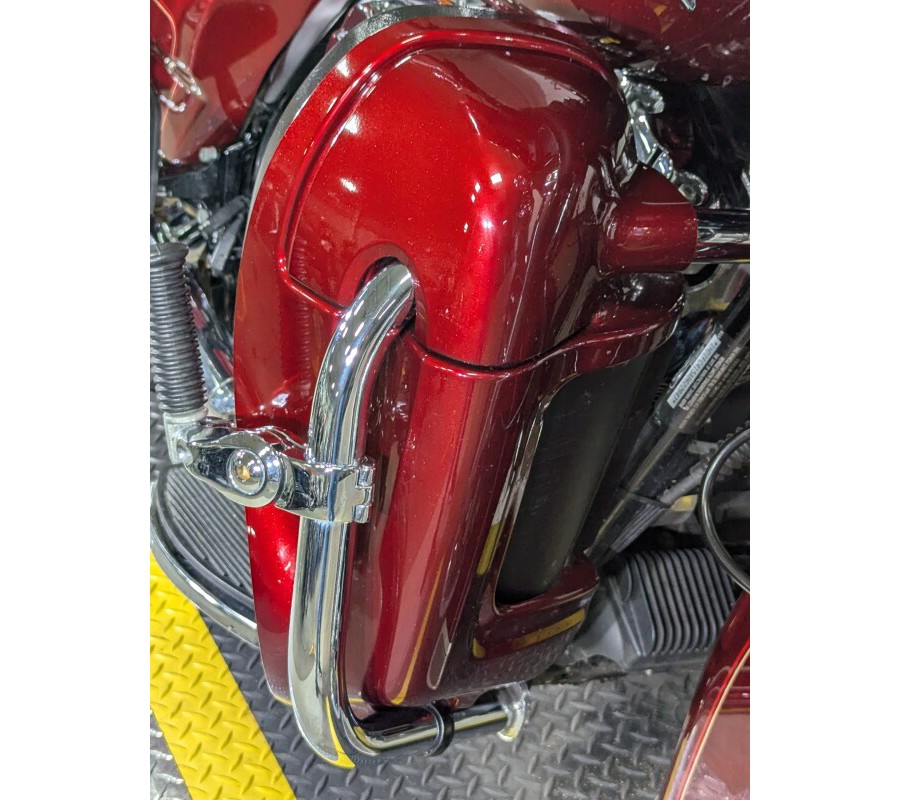 2010 Harley-Davidson Electra Glide® Ultra Classic® Red Hot Sunglo