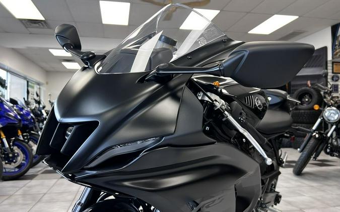 2025 Yamaha YZF-R7
